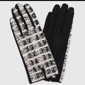 Stylish Black and White Women's Gloves